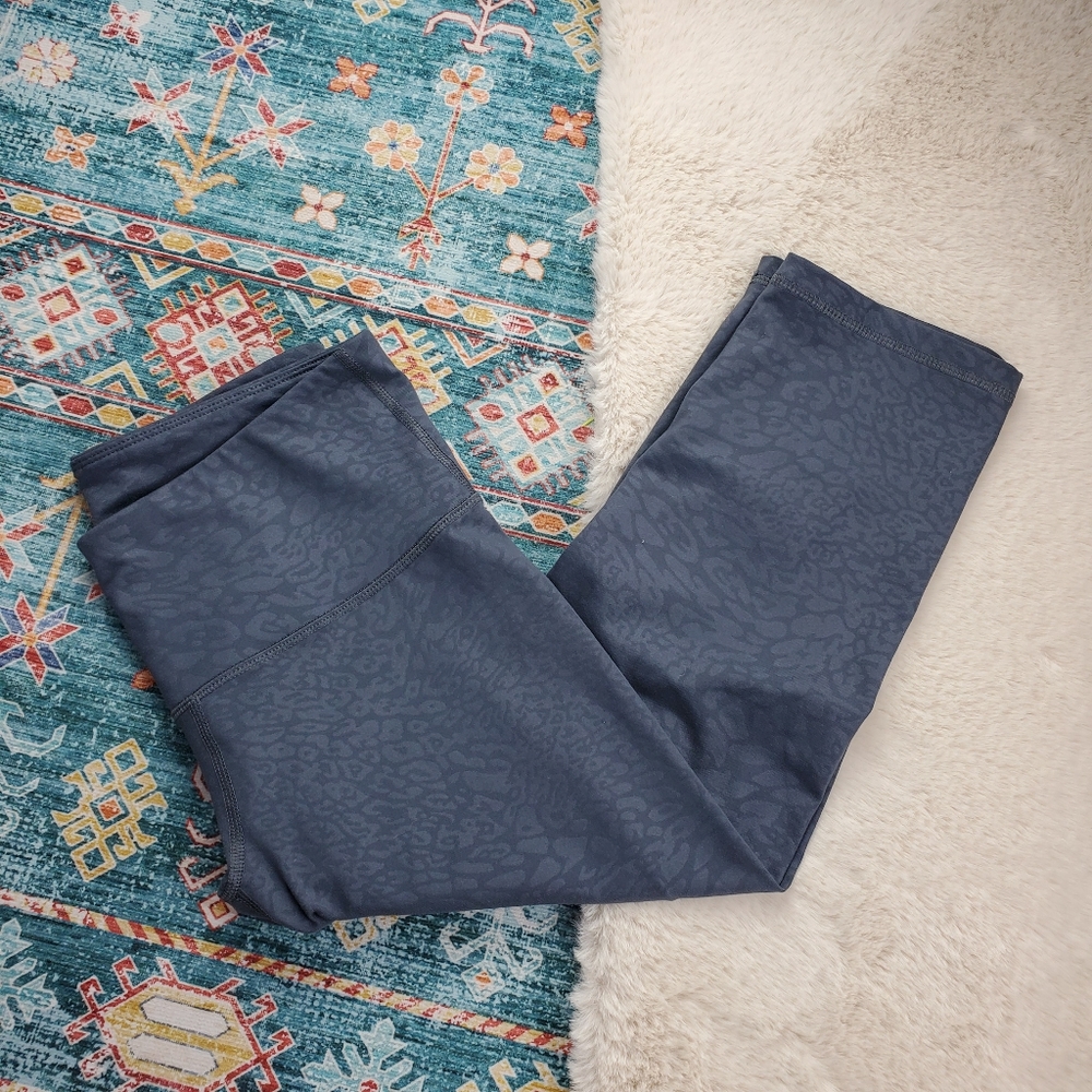 Old Navy Dark Gray Leopard Print Leggings
